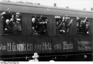 Bundesarchiv_Bild_146-1994-022-19A__Mobilmachung__Truppentransport_mit_der_Bahn